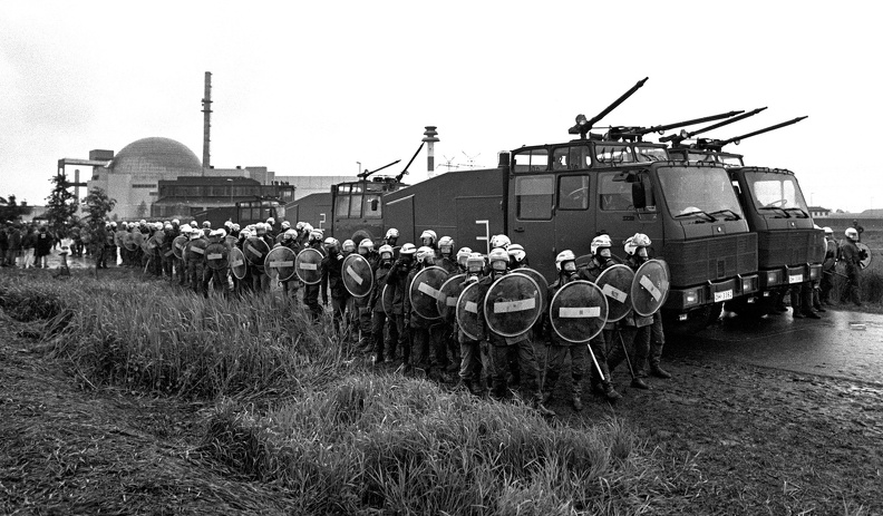 AntiAKW-Brokdorf-1986-009.jpg