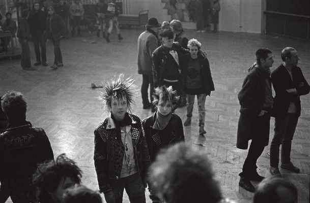 0100-1985-essen-holsterhausen