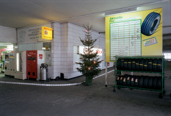 0221c-1983-essen-am-hbf