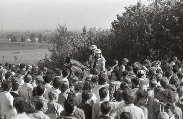 0329-1985 -gelsenkirchen-parkstadion