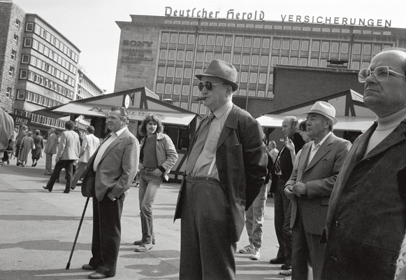 0364-1982-essen-city