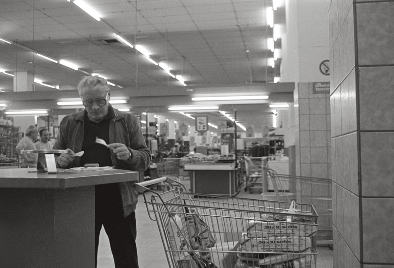 0558-1984-essen.jpg