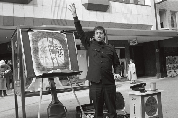 0581-1982-essen-city