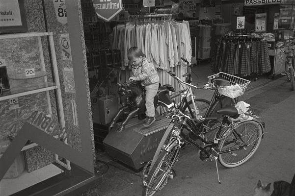 0684-1984-essen-frohnhausen