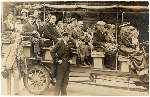 Stadtrundfahrten und Bootsausflüge