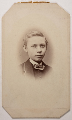 A-Historicbits102923