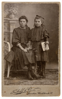 A-Historicbits102933