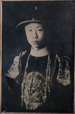 Leporello-Album mit Fotografien des letzten chinesischen Kaisers Puyi und seiner Familie