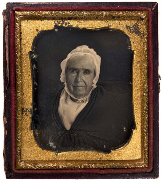 Daguerreotypie einer Frau im Etui, aufgenommen um 1850